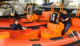 从“费”到“税”：地方附加税立法，央地财政关系重塑迈出重要一步