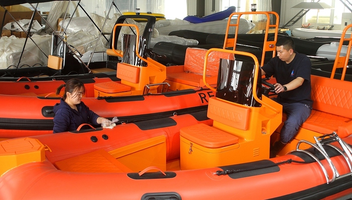 财经速递,财税改革从“费”到“税”；地方附加税立法；央地财政关系重塑