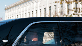 首位出席最高法庭审的在任总统：特朗普为终止“出生公民权”辩护