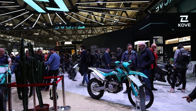 直播间标题;内涵张雪机车;凯越机车;道歉