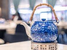 地方新闻精选 | 广州规定收茶位费应提供茶饮服务 江西乐平通报“天湖医院解聘全体职工”