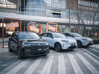 國內(nèi)重返五萬、海外領跑奪魁：零跑一季度雙冠破局