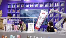 一年卖了25亿，网红牙膏急着IPO