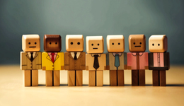 大厂“牛马”，被迫用AI