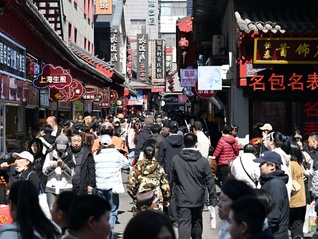 清明假期叠加中小学春假亲子游，多地景区客流火爆启动限流措施