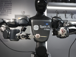 30天融資30億！雷軍和馬云聯(lián)手領投千尋智能