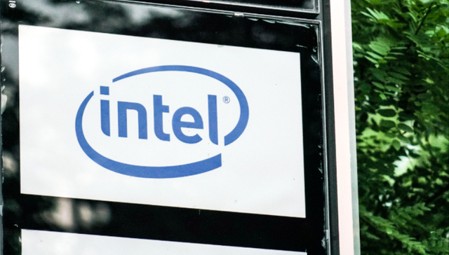 创五年来新高！马斯克超级芯片工厂项目助推英特尔股价大涨11%