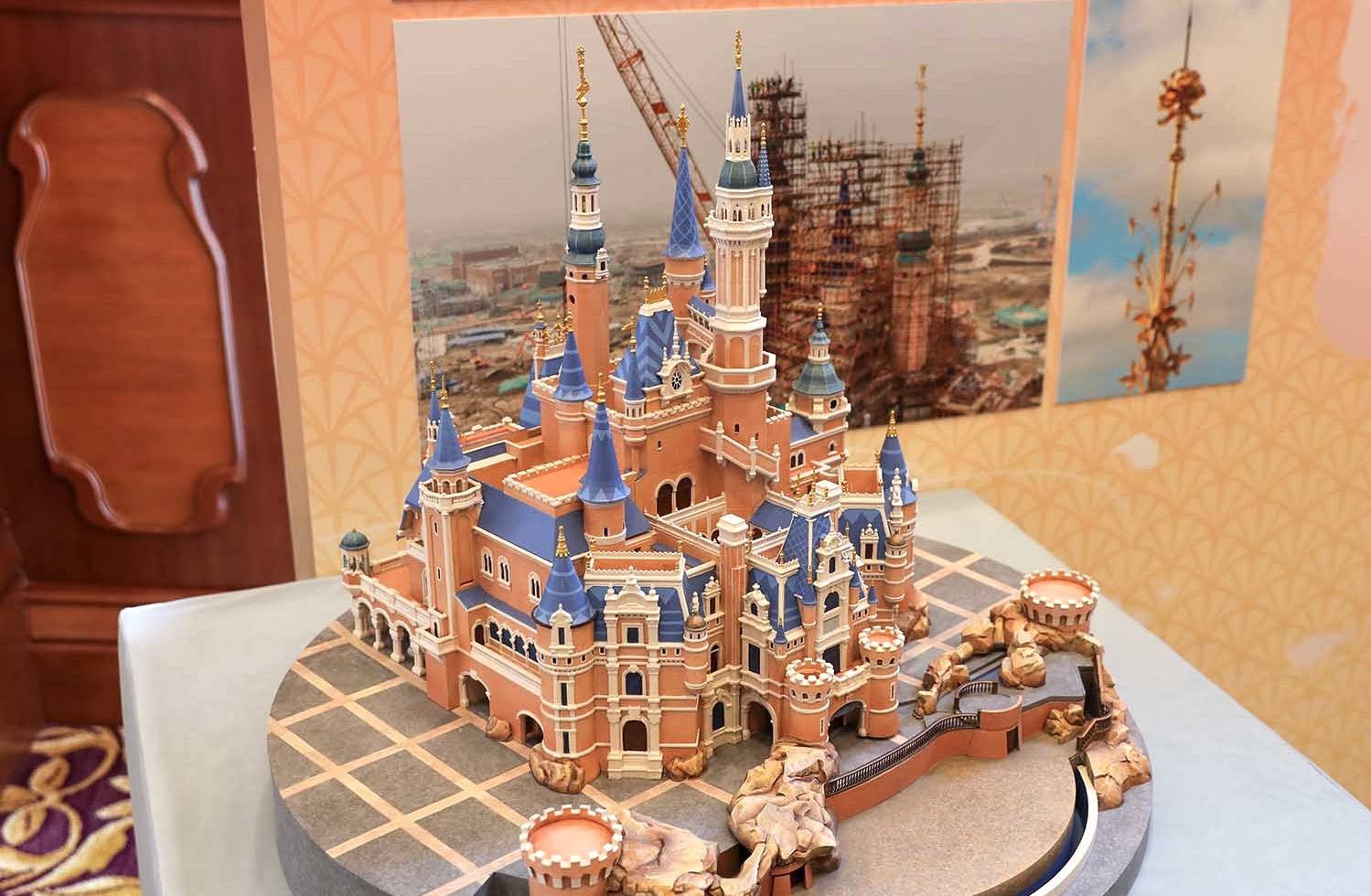 迪士尼游客“破亿”背后，上海形成乐园经济产业集群