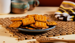 一个小县城，一年1300亿，被低估的散装零食生意