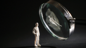 地方新闻精选 | 襄阳调查“村干部违建楼房成打卡地” 吉林一厅官被通报借丧葬之机敛财