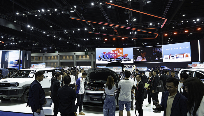 新车两天一款，密集推新让汽车公司“增量不增利” | 电厂