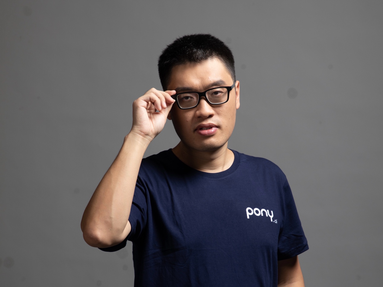 对话小马智行CTO楼天城：让AI审视AI，提升世界模型的“精度”是下一步竞争的核心