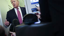 特朗普称若到22日无法与伊朗达成协议，可能不得不“再次投掷炸弹”