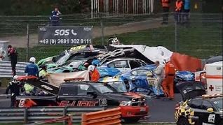 德国纽博格林耐力赛7车相撞1人身亡