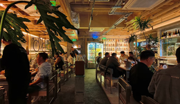 “卷”成Bistro，这家老牌烧烤店越来越“不务正业”了？