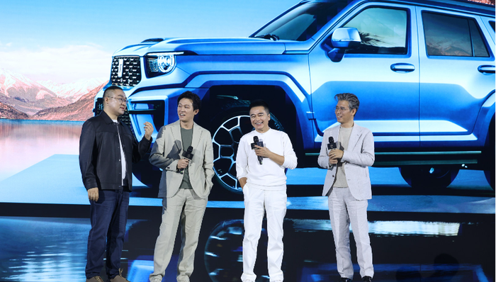 闪电快讯 ｜ 全新坦克700正式上市 起售价42.8万元