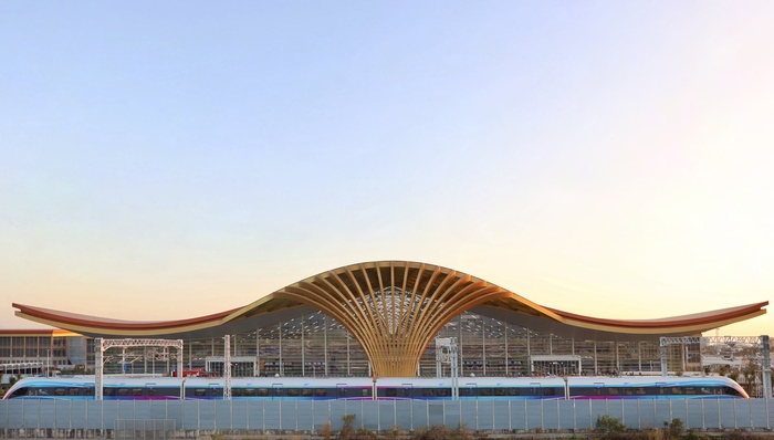 海南机场;短期业绩起伏;核心价值稳固;优势支撑;长期发展