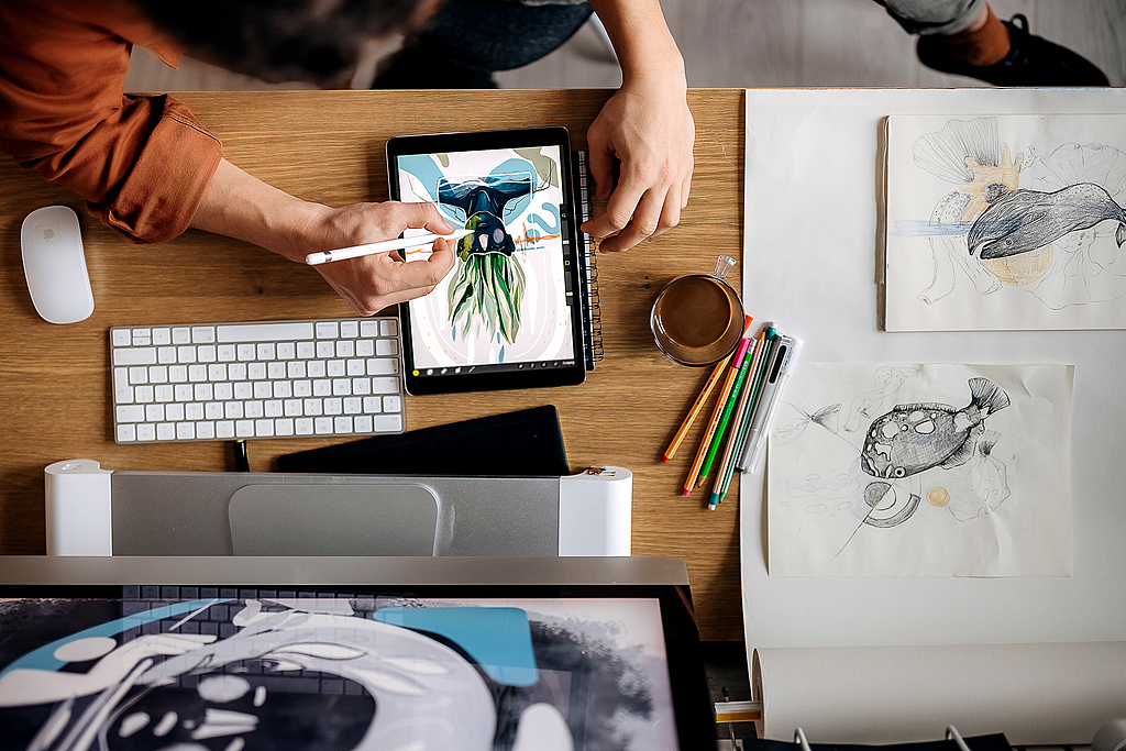 两年跌近60%！Adobe推出250亿美元股票回购计划应对AI冲击