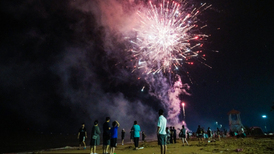 应急管理部：烟花爆竹新规将于五一施行，对个人燃放类产品药量限制更严格