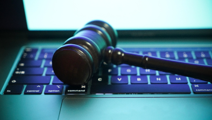 AI生成侵权图片;制作拼图销售;获利27万元;4人获刑