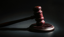 地方新闻精选 | 全国首例“性侵认定工伤”案再开庭 女生赴泰国泼水节被卖至缅甸园区