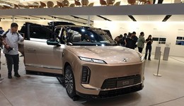 汽车公司的难题各不相同，但“把SUV变大”似乎可以解决一切 ｜2026北京车展