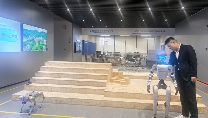 人工智能,杭州杭州;推广中心;136台机器人;具身智能技术;加速落地