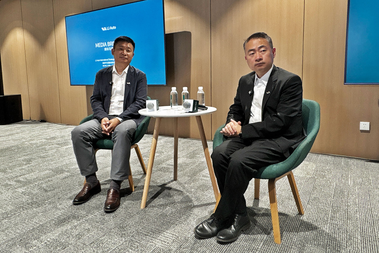 从“灰色渠道”到“正规军”，理想汽车出海要先过“服务关”