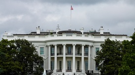 白宫记者晚宴发生枪击事件，特朗普紧急撤离后称一名枪手已被捕