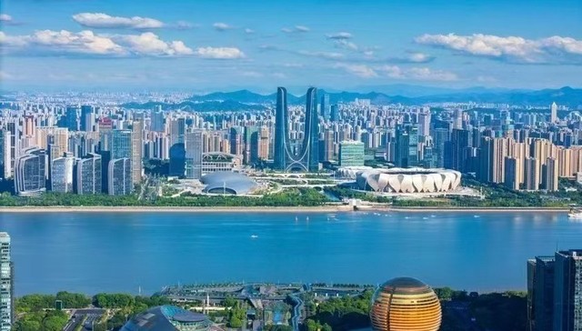 杭州豪宅;卖方市场;27组家庭;抢新房