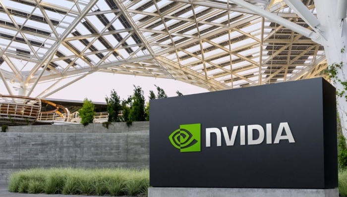 英伟达市值升破5.26万亿美元，时隔半年再度刷新纪录