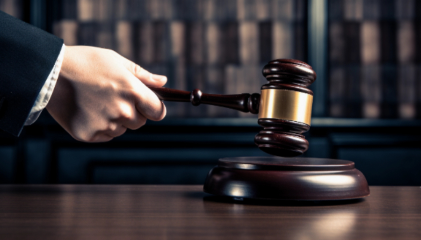 广西政协原副主席彭晓春被公诉，曾被通报“贪婪无度，大搞权钱交易”