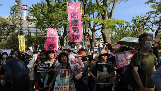高市早苗推动扩军挤压民生，日本各界呼吁守住最后的底线