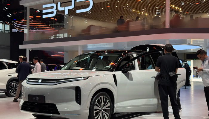 闪电快讯｜比亚迪2026年一季报出炉：营收净利短期承压，逆势加码研发