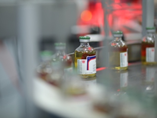 血液制品龙头上海莱士率先突围，行业或迎来周期拐点