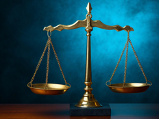 界面快评 | 惩治贪腐不再“公私有别”，是为平等保护而非严刑峻法