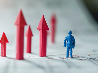 直通部委｜去年农民工月均收入比上年增加114元 4月制造业采购经理指数为50.3%