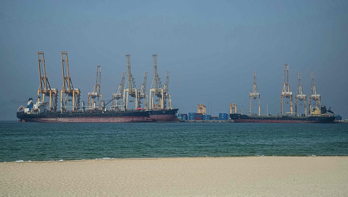 特朗普;护航霍尔木兹;国际联盟;共享情报;执行制裁措施