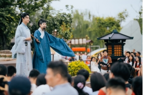 “五一”超800场好戏燃动全城 “演艺之城”引爆假日文旅市场