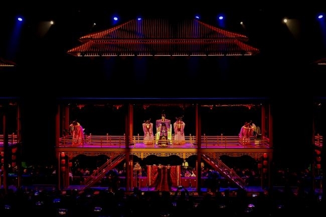“五一”超800场好戏燃动全城 “演艺之城”引爆假日文旅市场