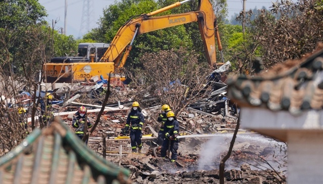 浏阳烟花厂爆炸事故;29名伤员出院;事故现场清理;受损房屋修缮