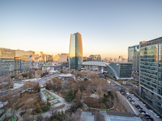 2025年平均工资出炉，城镇非私营单位近13万元，这个行业最“多金”