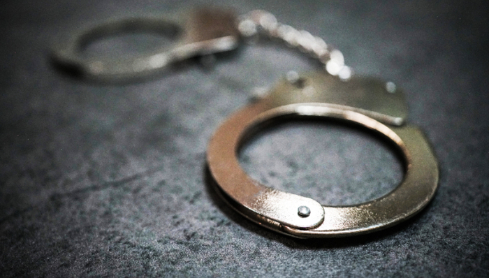 盲人女孩;盲道被撞;摆拍;北京警方;刑事强制措施