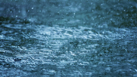 广东遭遇持续暴雨，深圳宝安机场备降航班44班次、广州白云机场出港延误率达33.72%