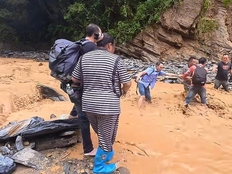 湖南石门暴雨失联人员增至14人 村民：七八十岁老人没见过这样的雨