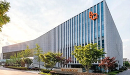 百秋尚美IPO：重人力、低毛利，奢侈品代运营的甜蜜毒药