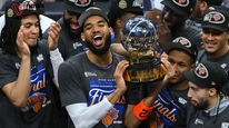 纽约尼克斯重返NBA总决赛,主场票价最低也超2.3万元已破纪录,一张票抵去年7场总和