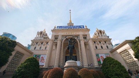 汇聚全球创意力量，共筑插画艺术与产业新生态 首届SIPS上海国际插画潮流博览会盛大开幕