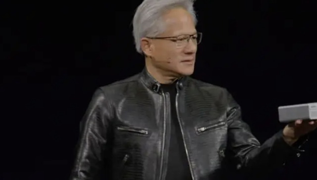 首批英伟达“芯”AI PC或卖2万元