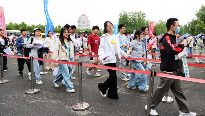 2026年高考;开考;全国;34.8万个考场;AI监考;严防作弊